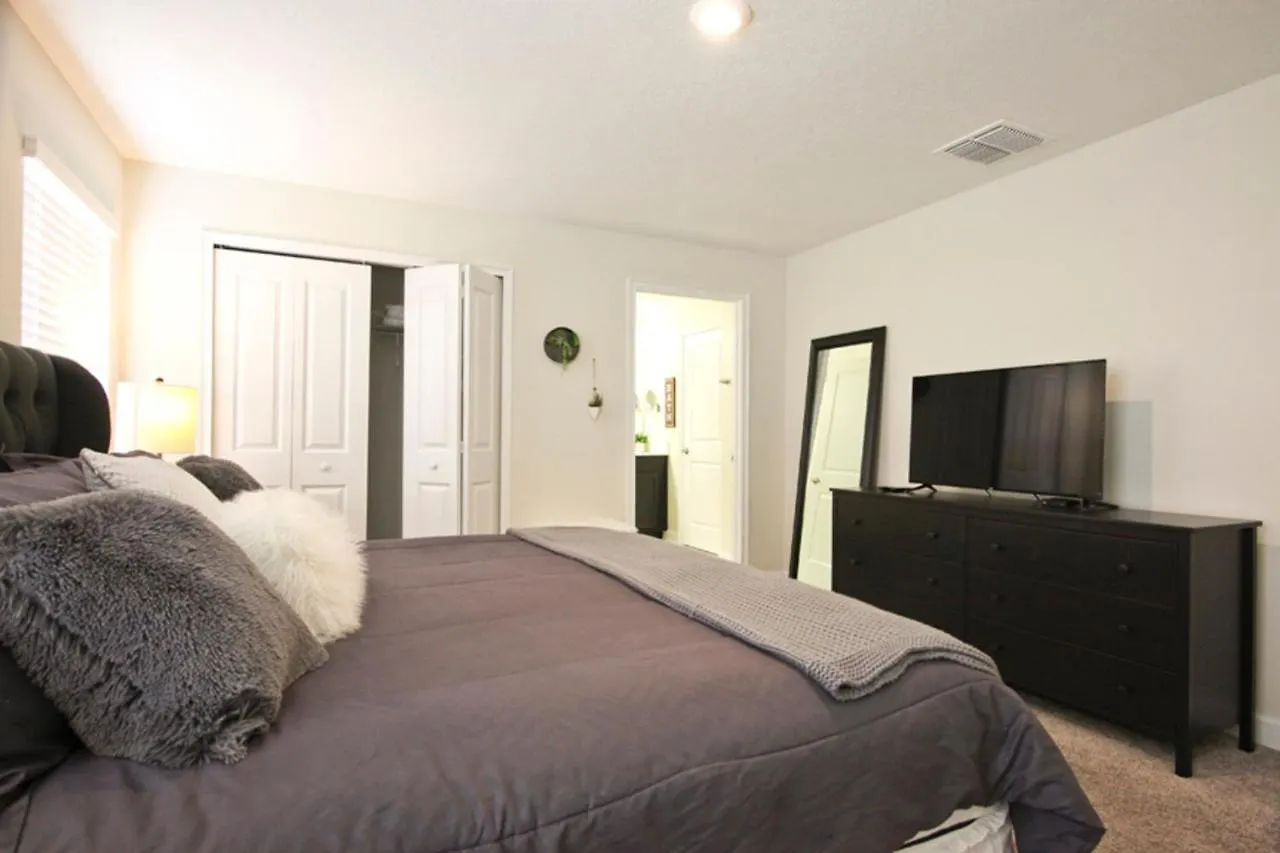Champions Gate 1570 Apartment Four Corners